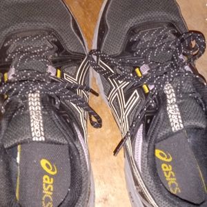 Don't want anymore size is 10 wide in womens